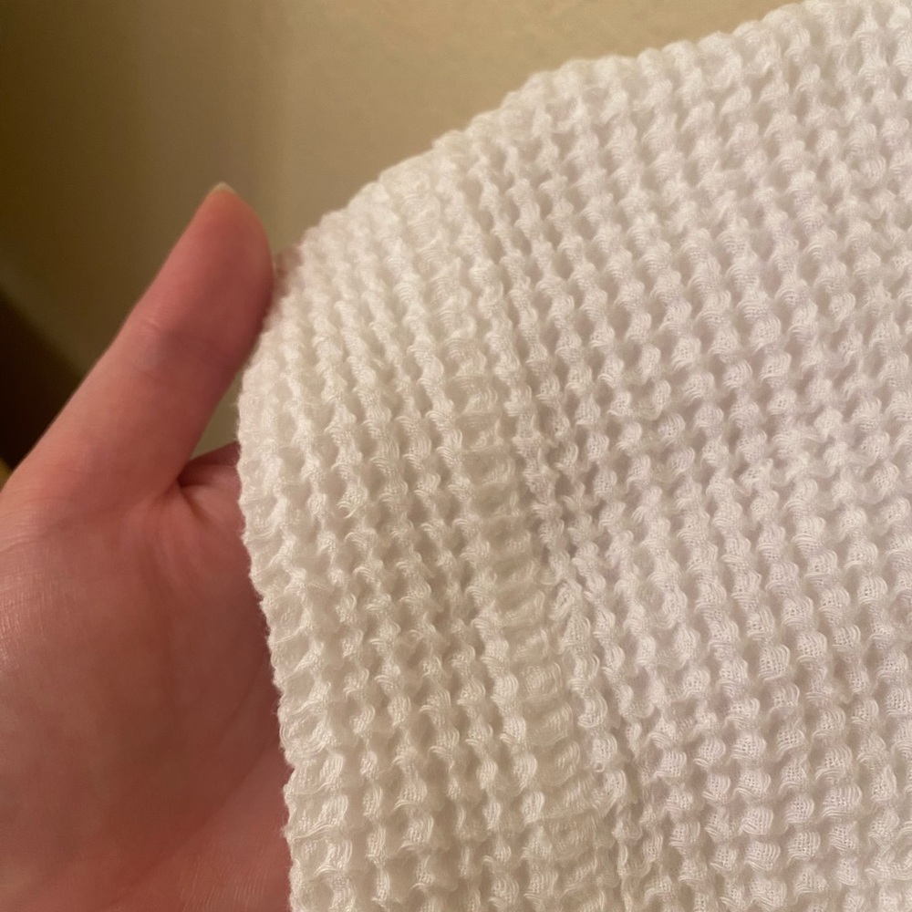 Coyuchi Classic White Textured Robe - Picture 5 of 5